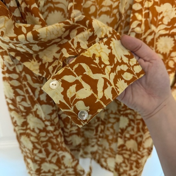 JISORA Motifs with Mustard Jaal on Cotton Shrug - Picture 9 of 12